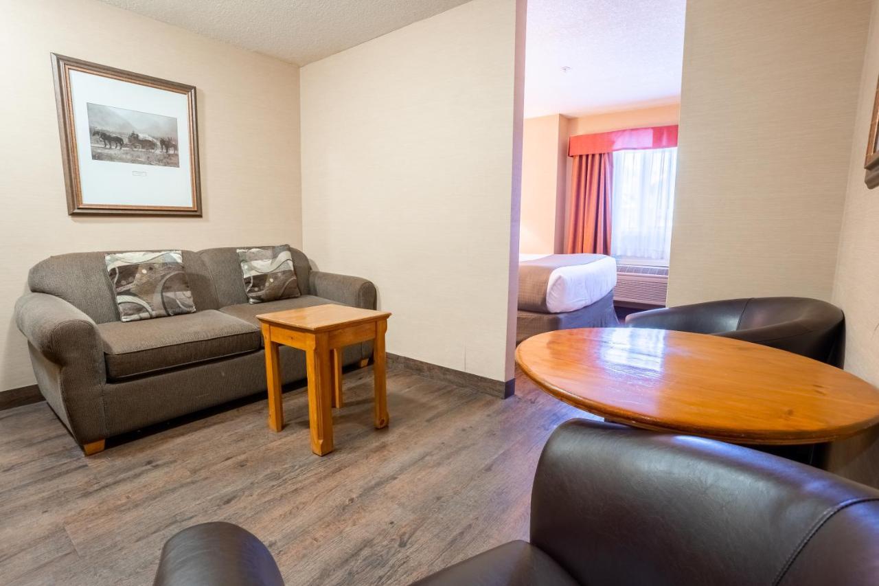 Canmore Inn & Suites Dış mekan fotoğraf