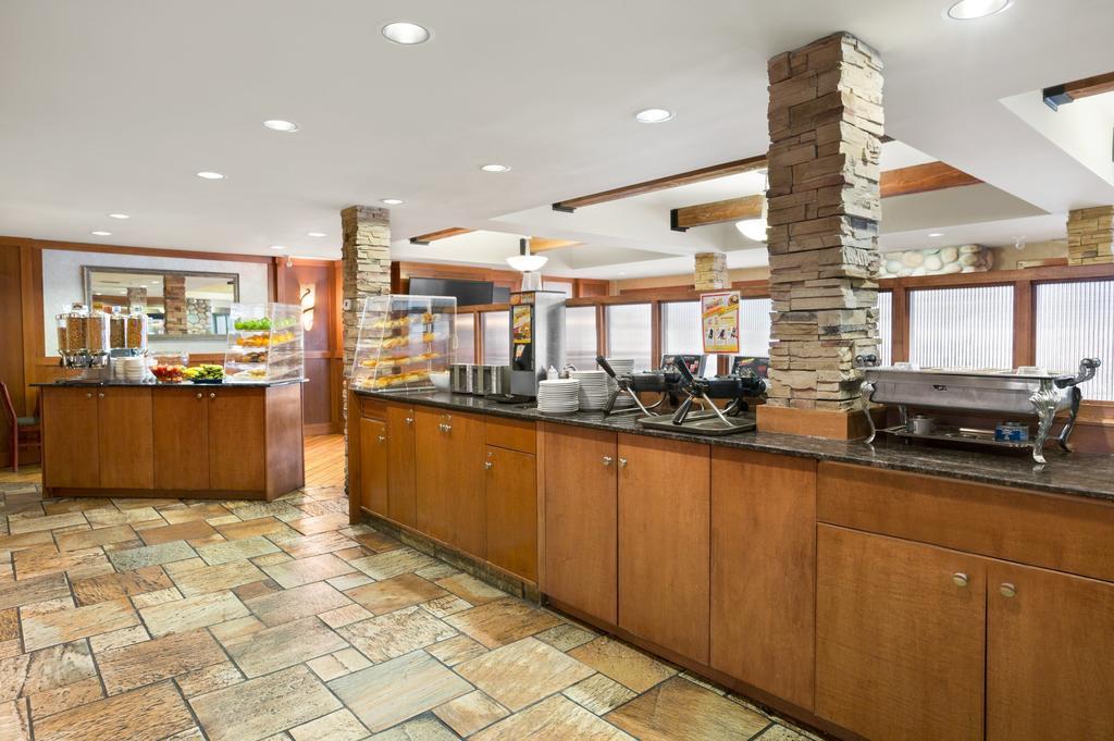 Canmore Inn & Suites Dış mekan fotoğraf