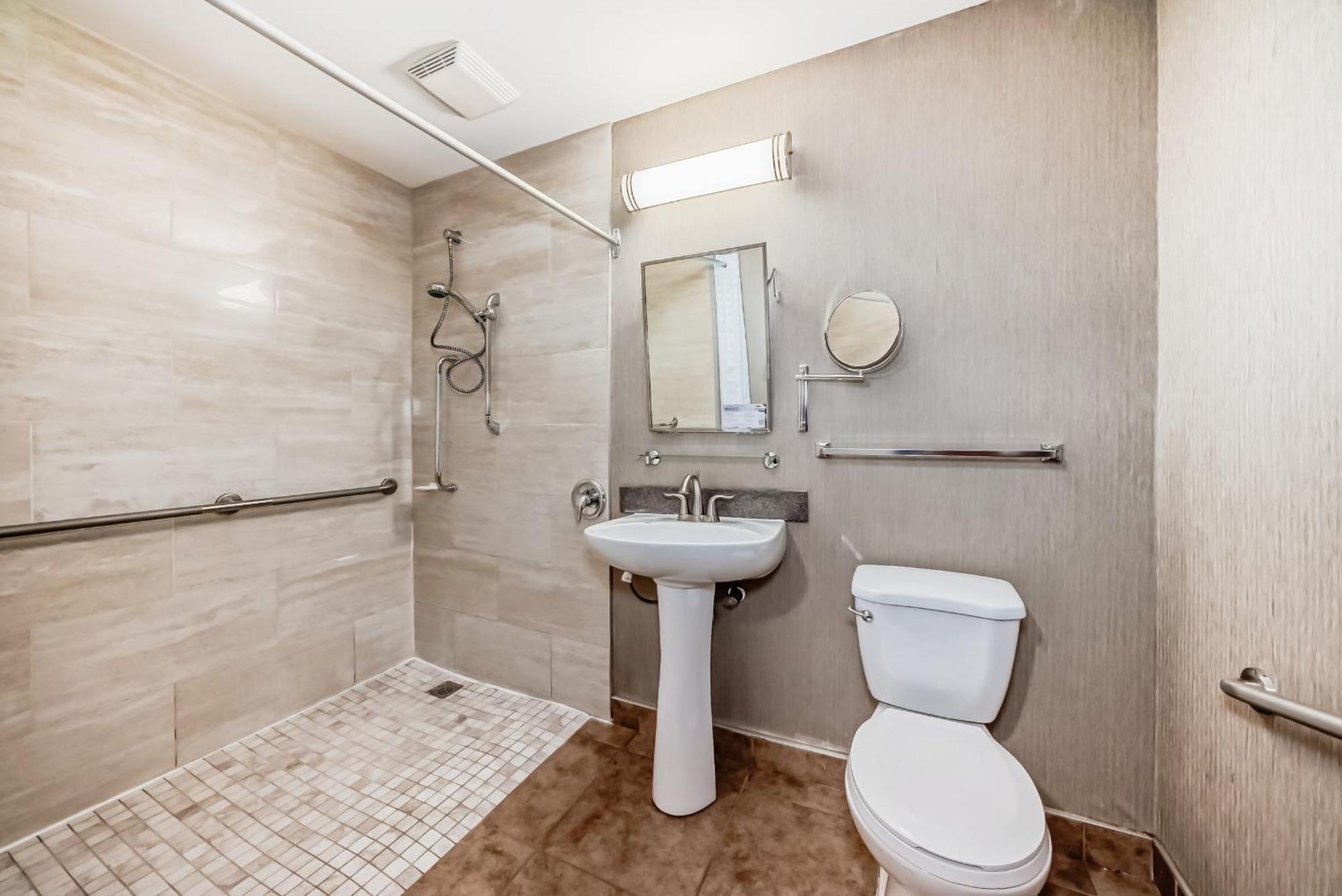 Canmore Inn & Suites Dış mekan fotoğraf