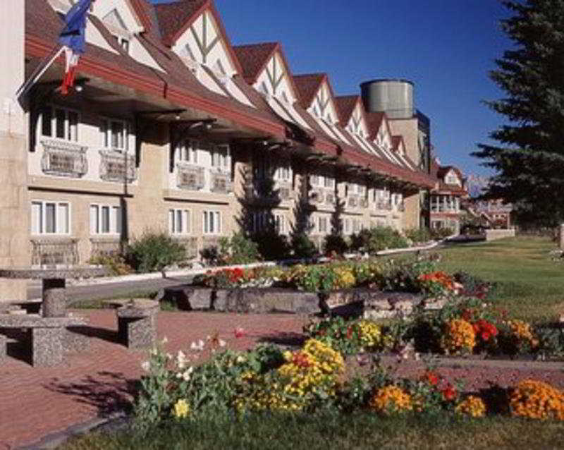 Canmore Inn & Suites Dış mekan fotoğraf