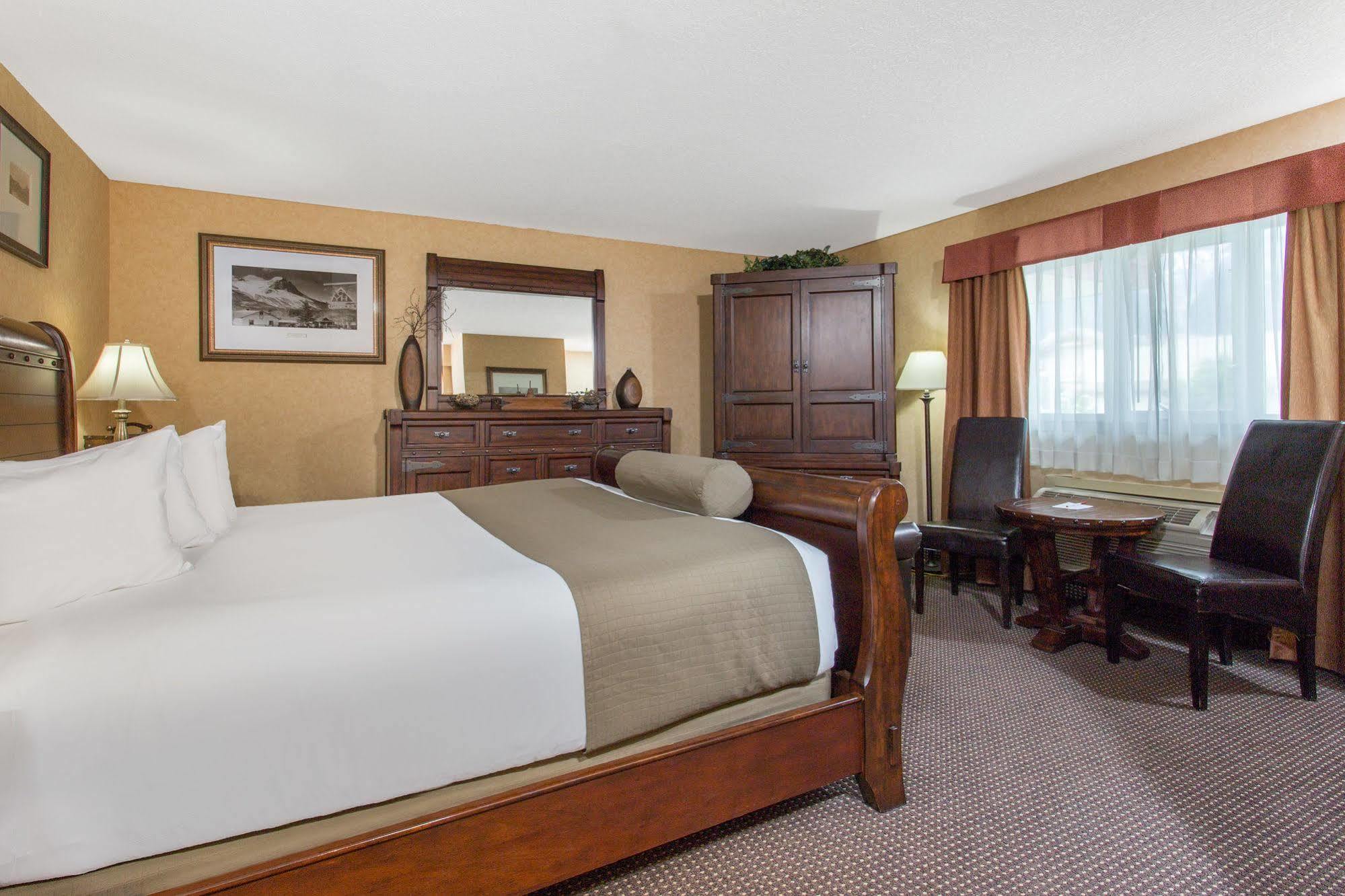 Canmore Inn & Suites Dış mekan fotoğraf