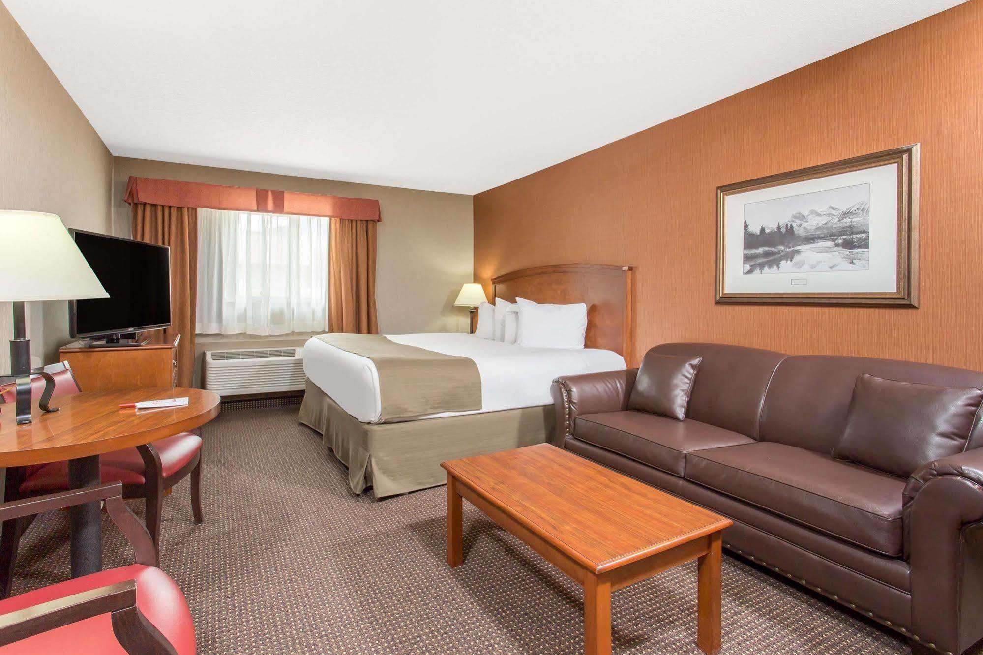 Canmore Inn & Suites Dış mekan fotoğraf