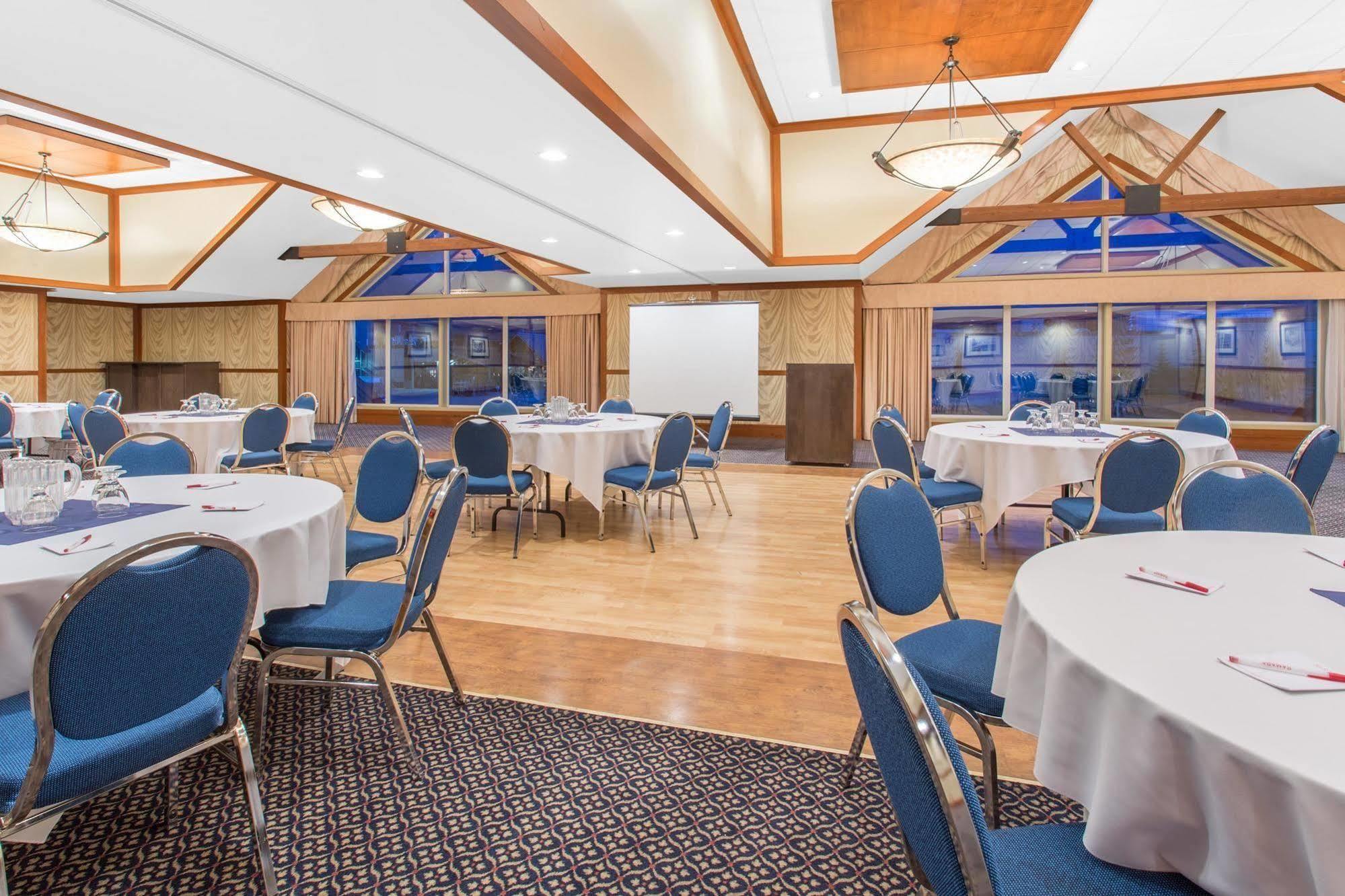 Canmore Inn & Suites Dış mekan fotoğraf