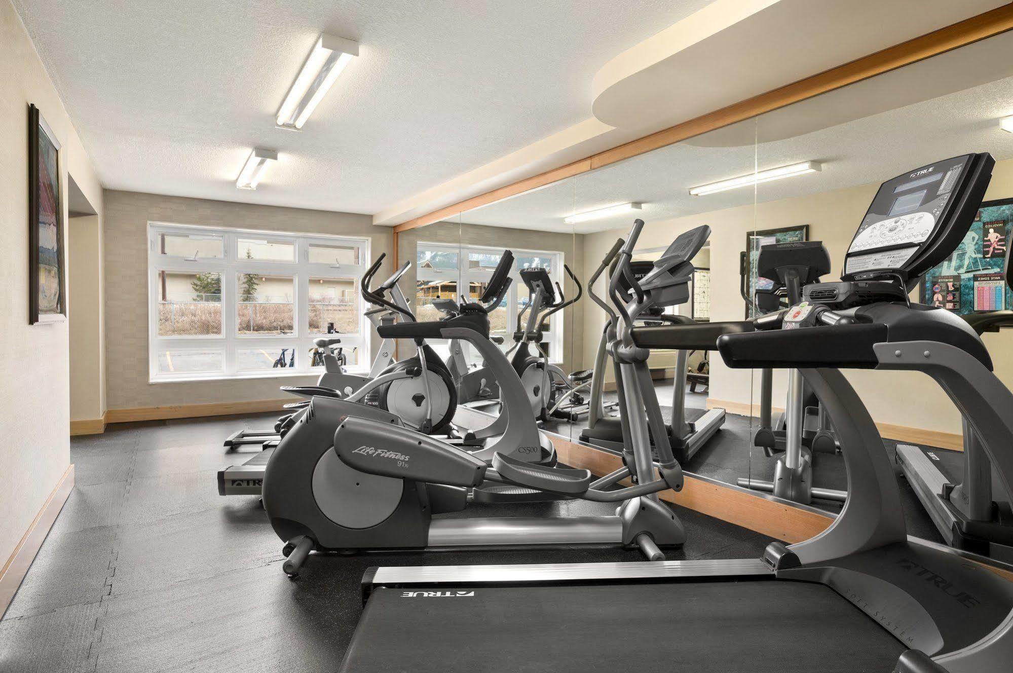 Canmore Inn & Suites Dış mekan fotoğraf